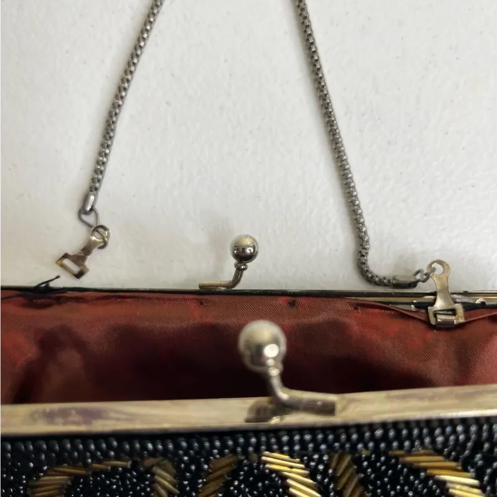 Vintage make clutch kisslock